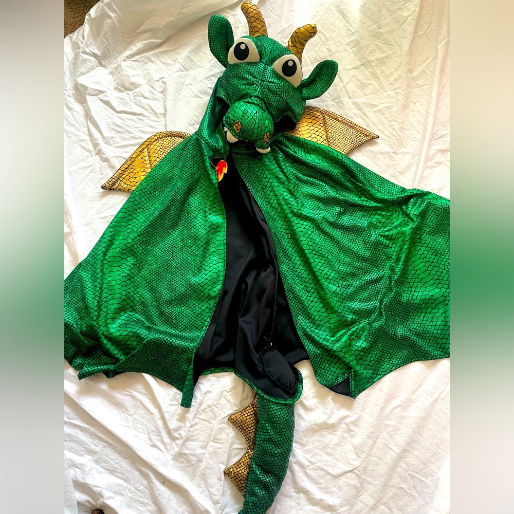 Dragon cape costume 3-6yrs